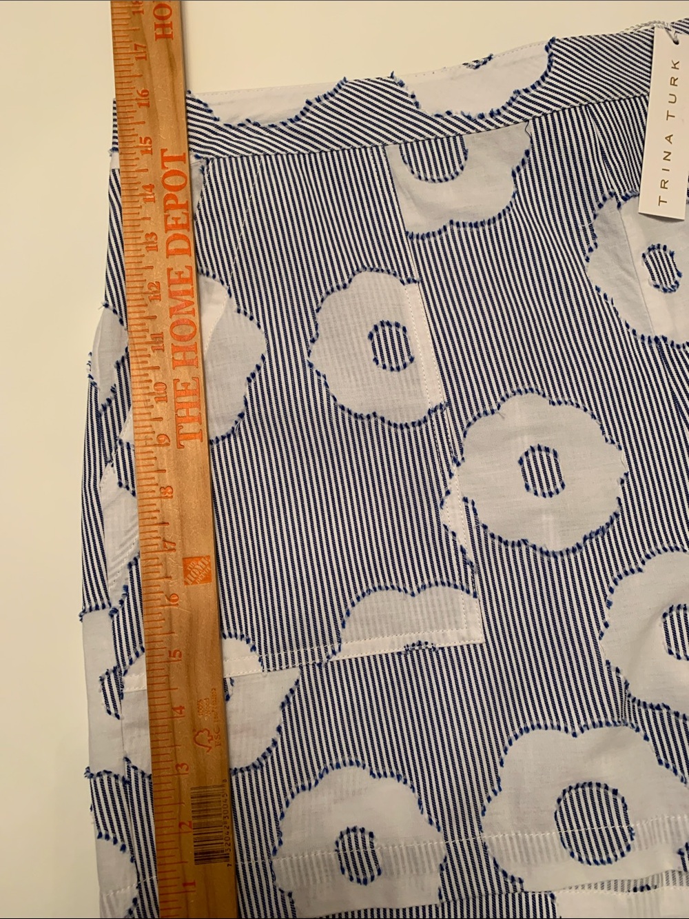 NWT Trina Turk Blue & White Floral Stripe Bermudas Cotton/Viscose Shorts Size XL - Picture 4 of 9